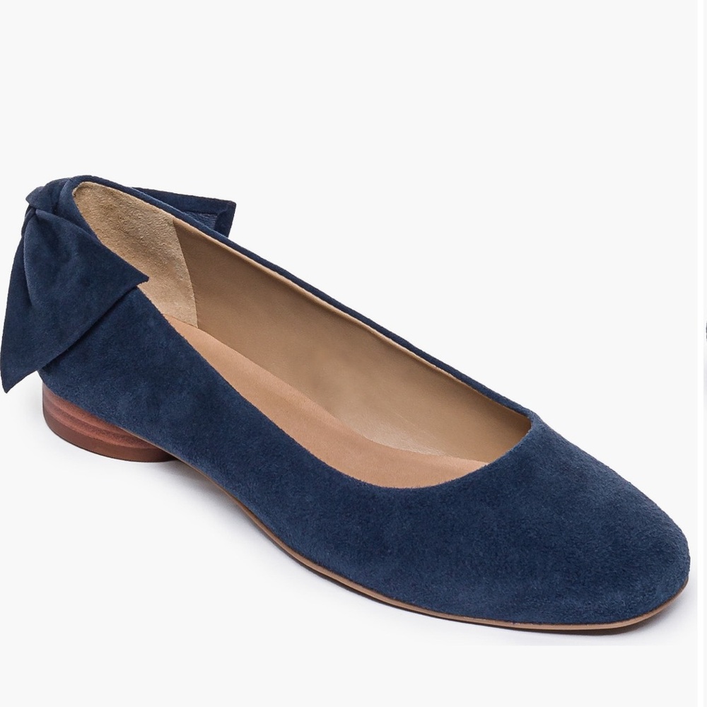 Bernardo Eloise Navy Suede Flats Size 7.5 NIB